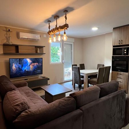 Apartman Dasic 雅戈丁那 外观 照片