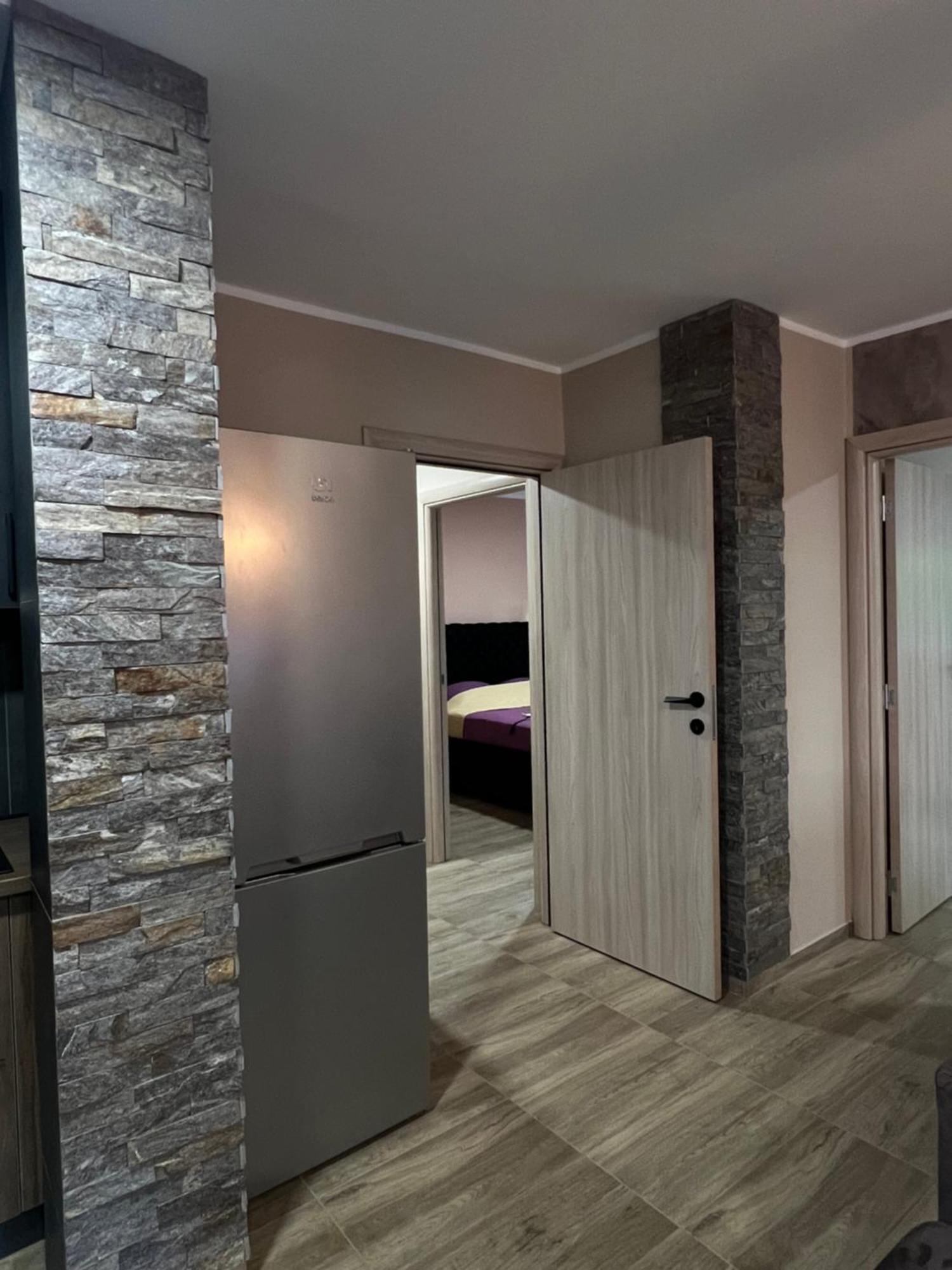 Apartman Dasic 雅戈丁那 外观 照片